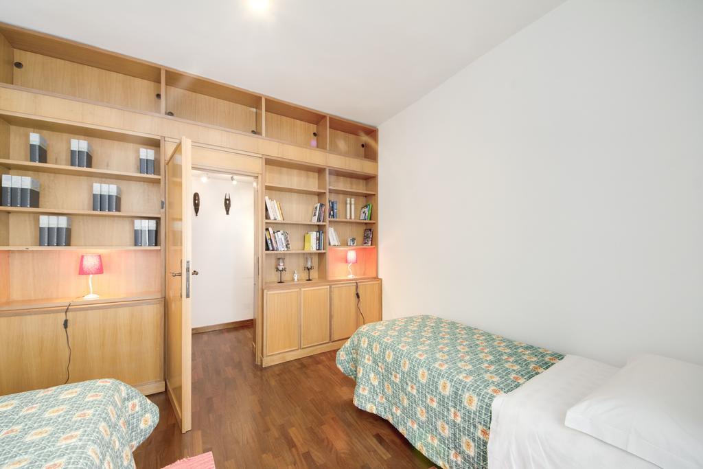 Stunning Pantheon Apartment Rome Bilik gambar